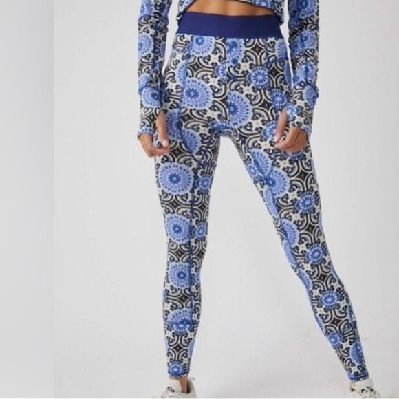 *NEW* FREE PEOPLE MOVEMENT Kaleidoscope Fireside Leggings Size XS