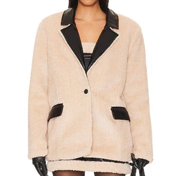*New* WEWOREWHAT Faux Fur Blazer in Ivory & Black Size Medium