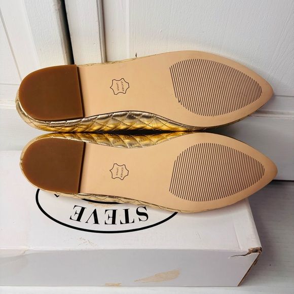 *NEW* STEVE MADDEN The Hot Gold Leather Quilted Pointed Toe Flats Size 9