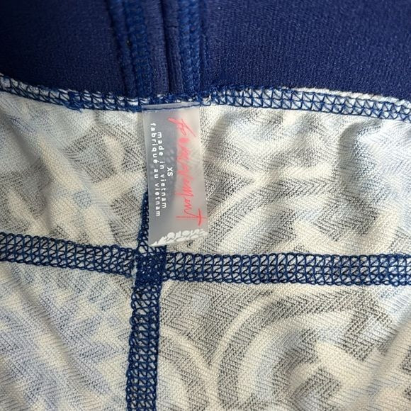 *NEW* FREE PEOPLE MOVEMENT Kaleidoscope Fireside Leggings Size XS