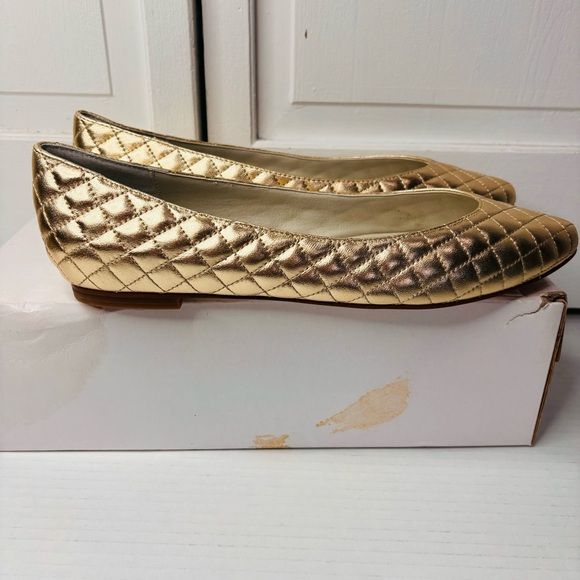 *NEW* STEVE MADDEN The Hot Gold Leather Quilted Pointed Toe Flats Size 9