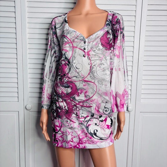 *New* UNITY WORLD WEAR White Geometric Print Top Size 2X