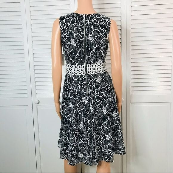 Taylor Black Sleeveless Floral Print Lace Waist Dress Size 4 *NEW*