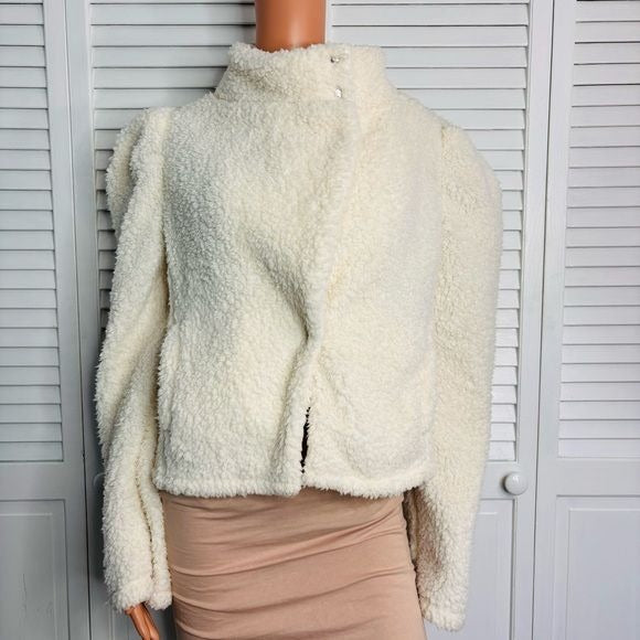 ELLISON Ivory Puff Sleeve Teddy Bear Short Coat Size Large