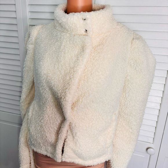 ELLISON Ivory Puff Sleeve Teddy Bear Short Coat Size Large