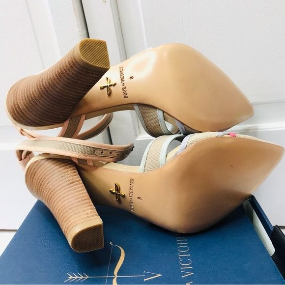 *NEW* POUR LA VICTOIRE Kiran Beige Pointed Toe Heels Size 8M