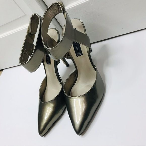 STEVEN By Steven Madden Metallic Gray Pointed Toe Heels Size 9