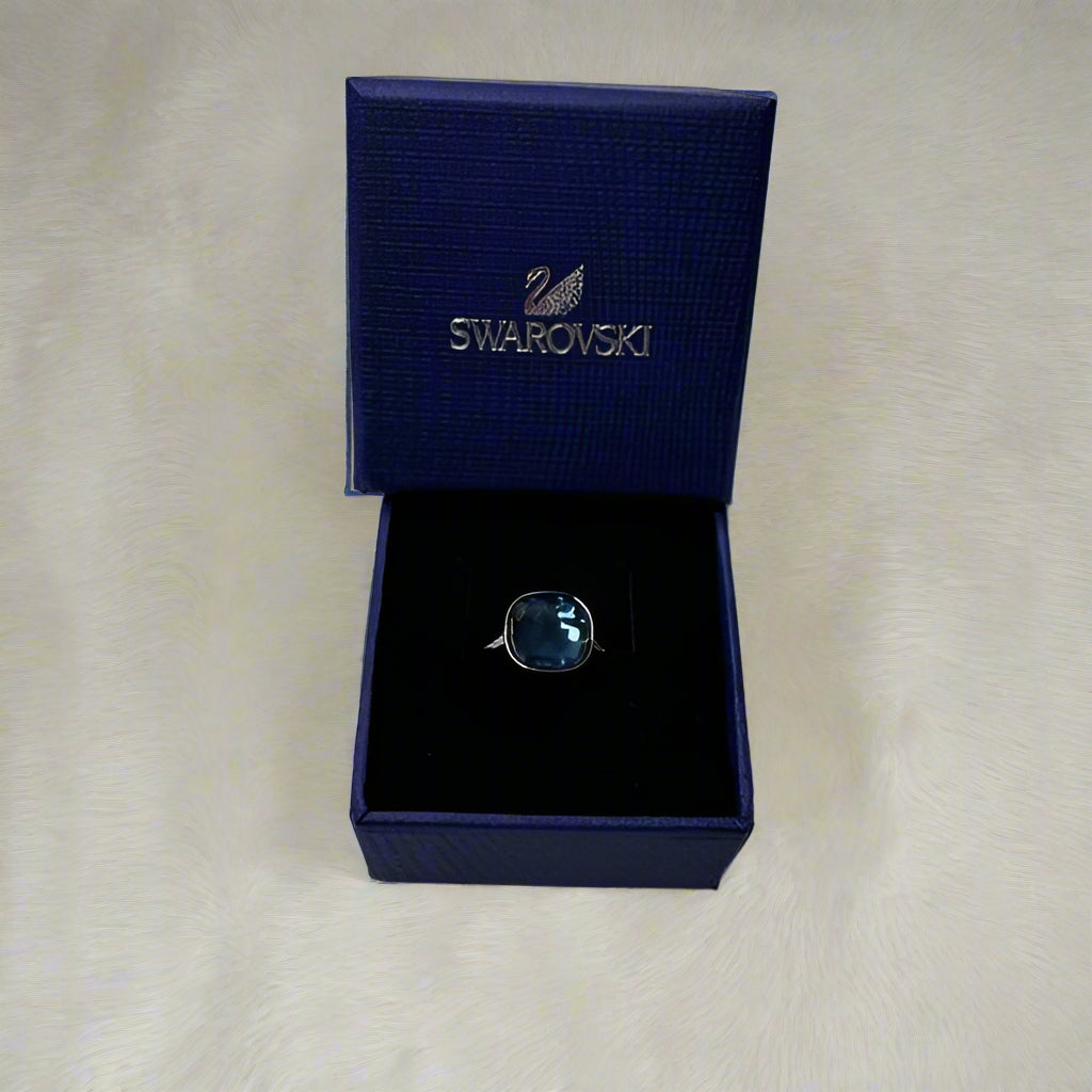 *NEW* SWAROVSKI Tanzanite Crystal Pave Dot Ring Size 8