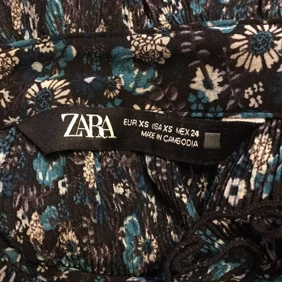 ZARA Blue Ditsy Floral Ruffle Blouse Size XS