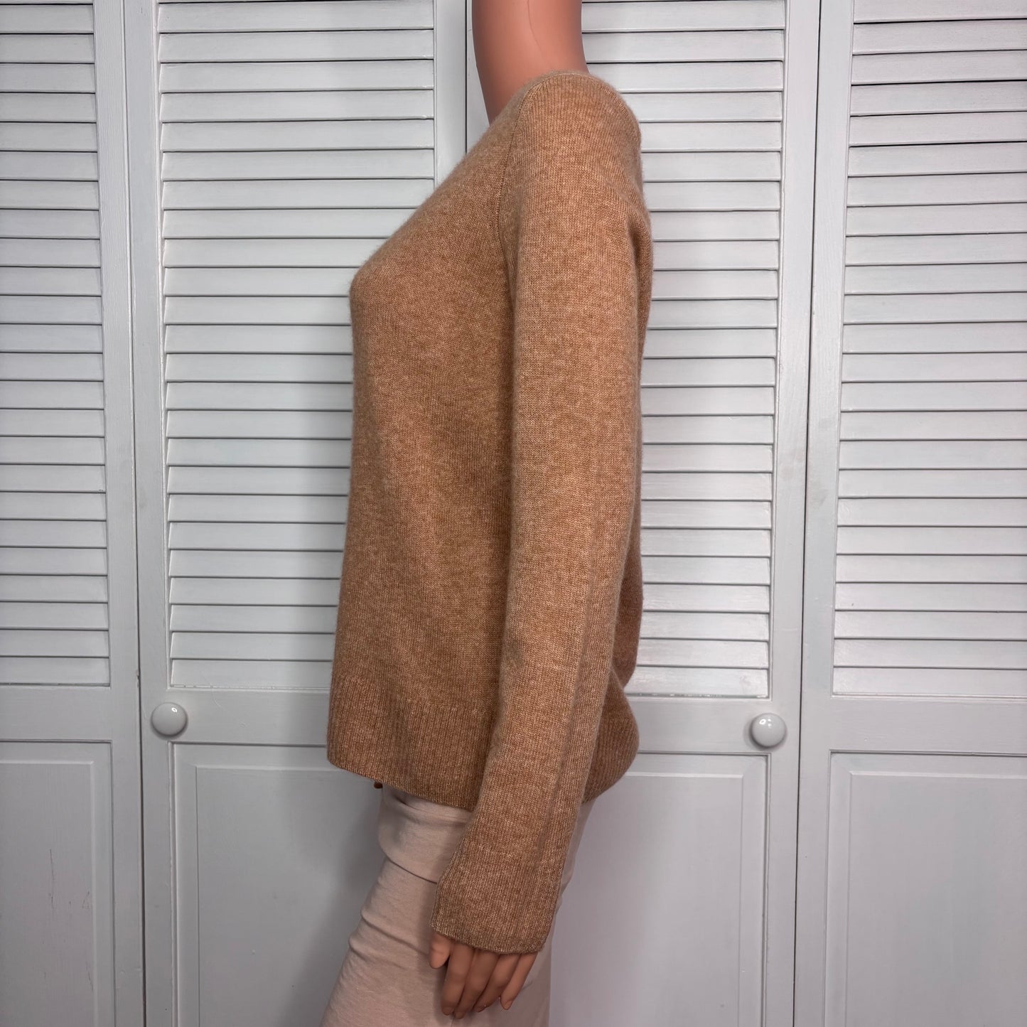 SAKS FIFTH AVENUE Classic Cashmere Cardigan Sweater in Tan Size Medium