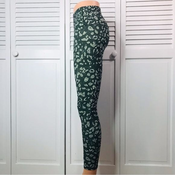 VARLEY Camo Tex Animal Luna Ankle Leggings Size M