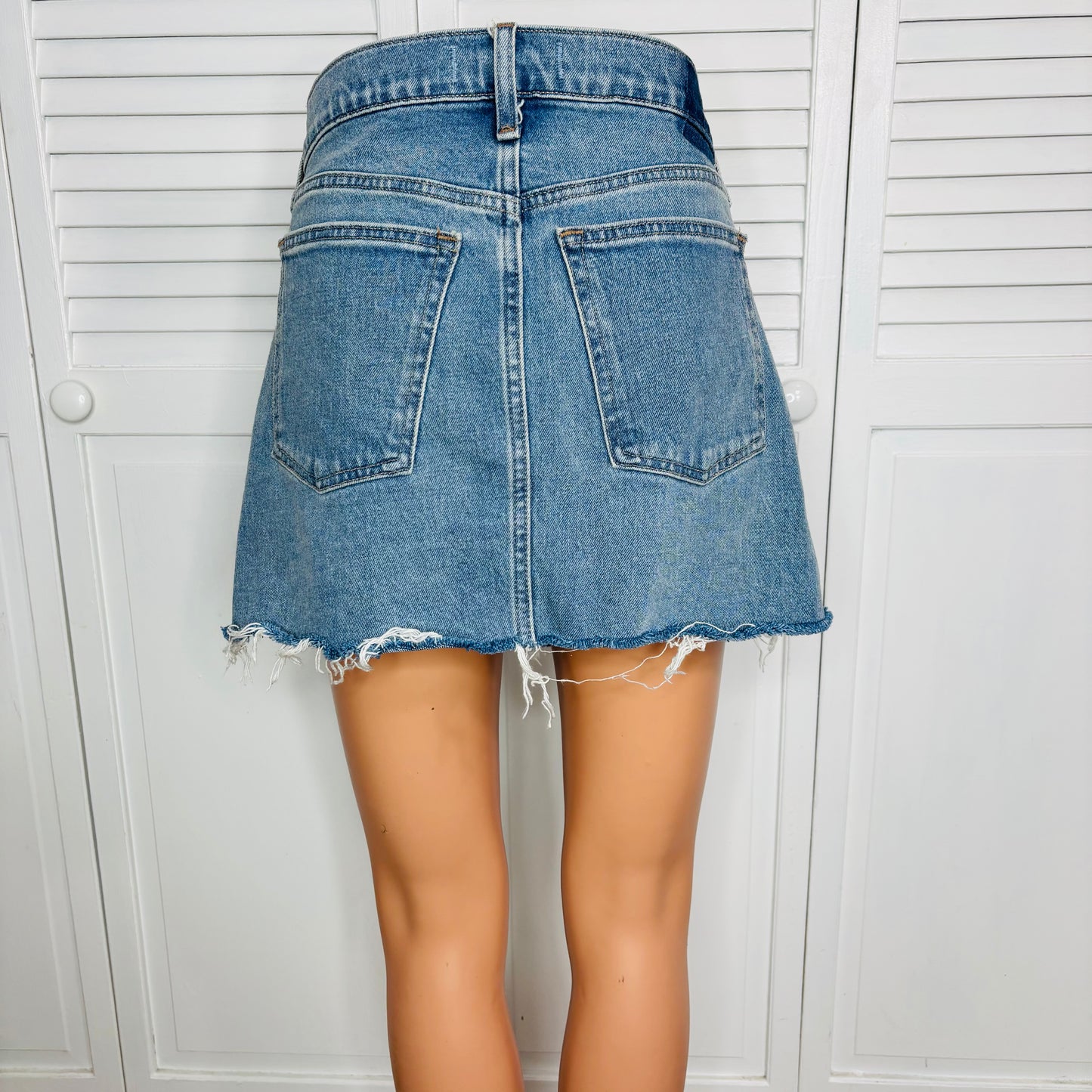 ABERCROMBIE & FITCH Mid Rise Denim Mini Skirt Size 28