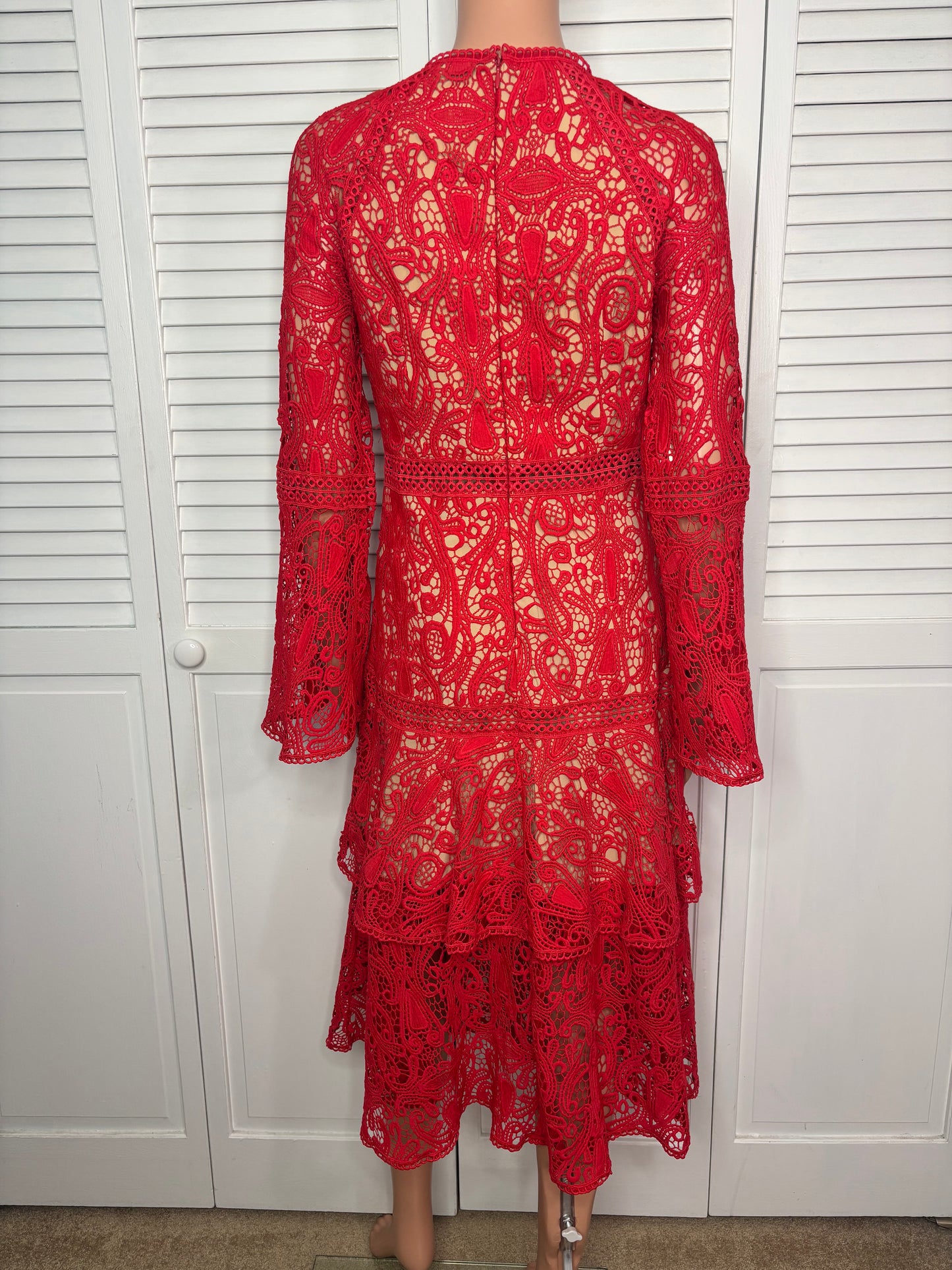 New FOREVER UNIQUE "Millie" Red Lace Tiered Midi Dress Size 6