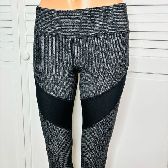 VIMMIA Gray & Black Striped Leggings Size Medium