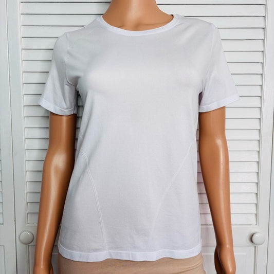 *New* FABLETICS Feather Tech Short-Sleeve Top Size Small