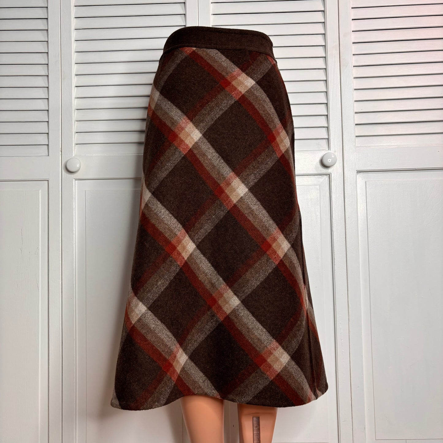 BEAR TWO STYLE Vintage Brown Plaid Skirt Size 4