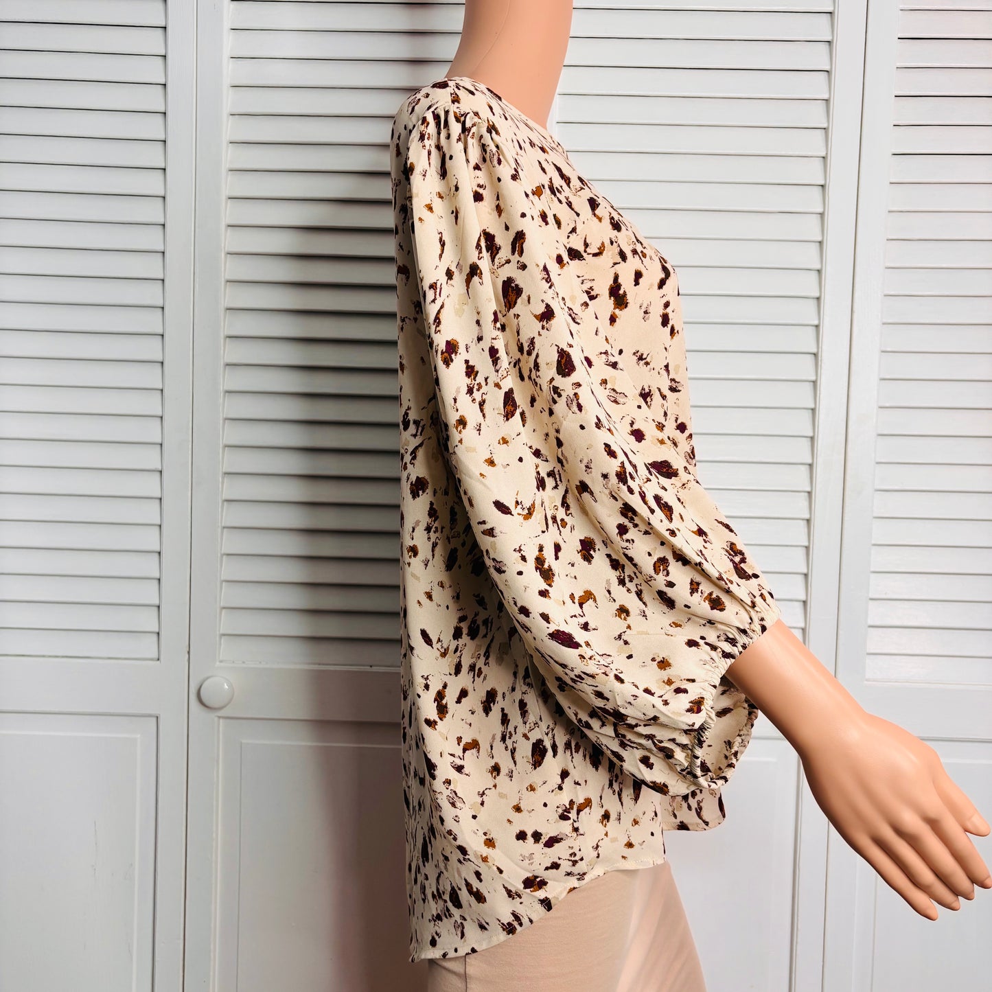 MAURICES Cream Cut Out Peasant 3/4 Sleeve Blouse Size XXL