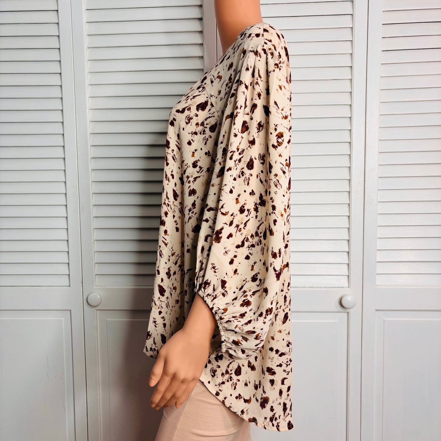 MAURICES Cream Cut Out Peasant 3/4 Sleeve Blouse Size XXL