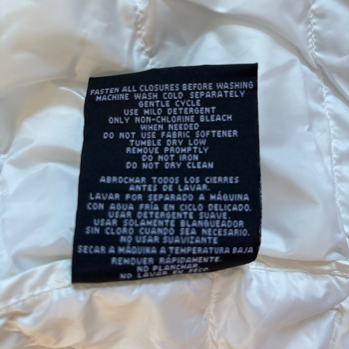 New 32 DEGREES Heat Lightweight Recycled Puffer Vest IN White Size Large