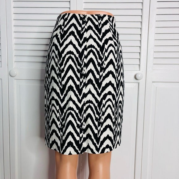 BANANA REPUBLIC Zebra Print Pencil Skirt Size 2