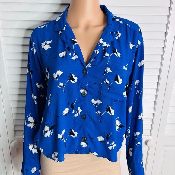 ABERCROMBIE & FITCH Blue Flower Button Down Shirt Size Small