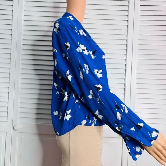 ABERCROMBIE & FITCH Blue Flower Button Down Shirt Size Small