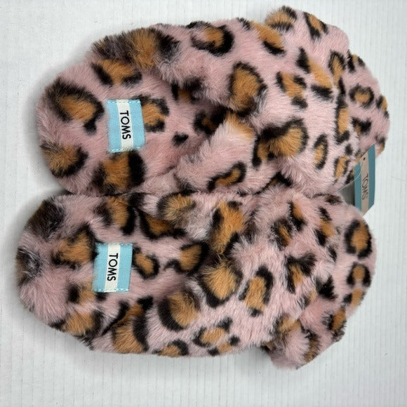 New TOMS Leopard Print Fuzzy Slippers Size 9