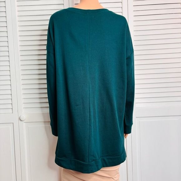 *NEW* LANE BRYANT Scattered Stars High-Low Graphic Sweatshirt Size 18/20