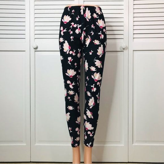 *New* AGNES & DORA Falling Iris Black Floral Leggings Size Large