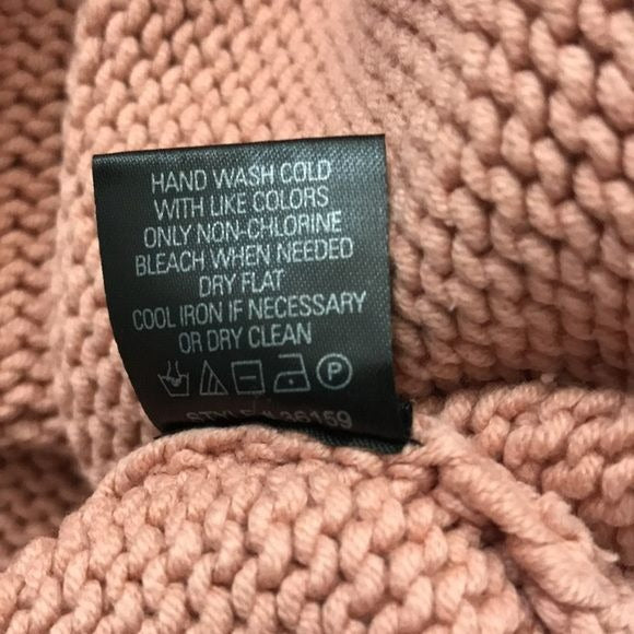 360 SWEATER Pink V-Neck Knit Pullover Sweater Size M