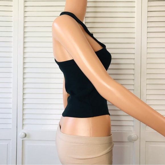 ABERCROMBIE & FITCH Black Ribbed Sleeveless Crop Top Size Medium