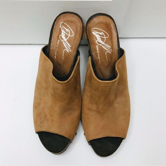 DONAL J. PLINER Ginet Studded Leather Peep Toe Mules Size 8