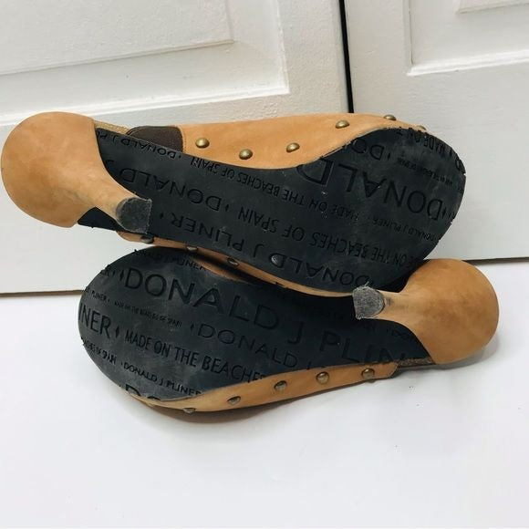 DONAL J. PLINER Ginet Studded Leather Peep Toe Mules Size 8
