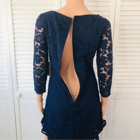 *New* VINCE CAMUTO Navy Ruffled Lace Dress Size 2