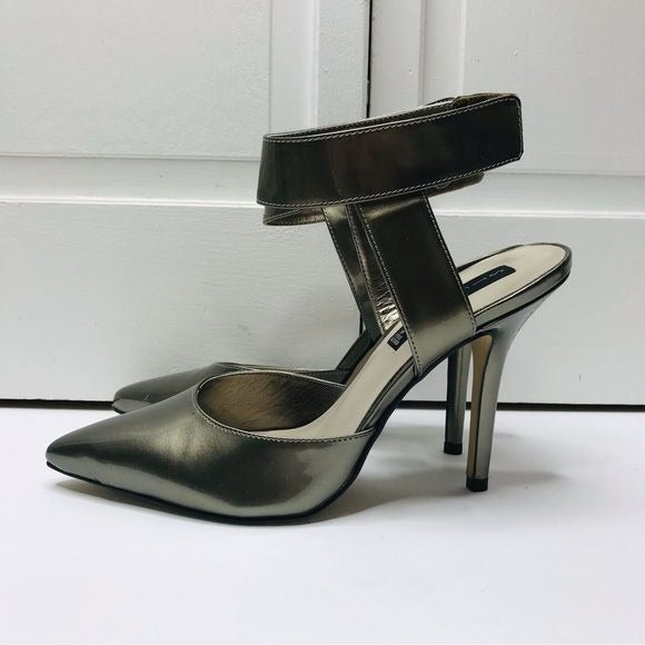 STEVEN By Steven Madden Metallic Gray Pointed Toe Heels Size 9