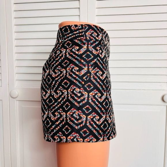TRINA TURK Multi Navy Jacquard Corbin Shorts Size 8