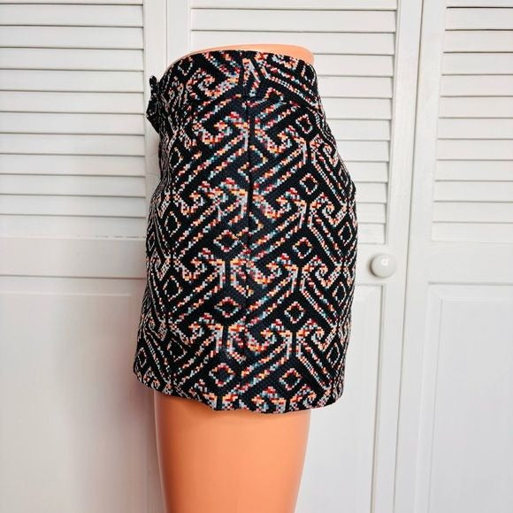 TRINA TURK Multi Navy Jacquard Corbin Shorts Size 8