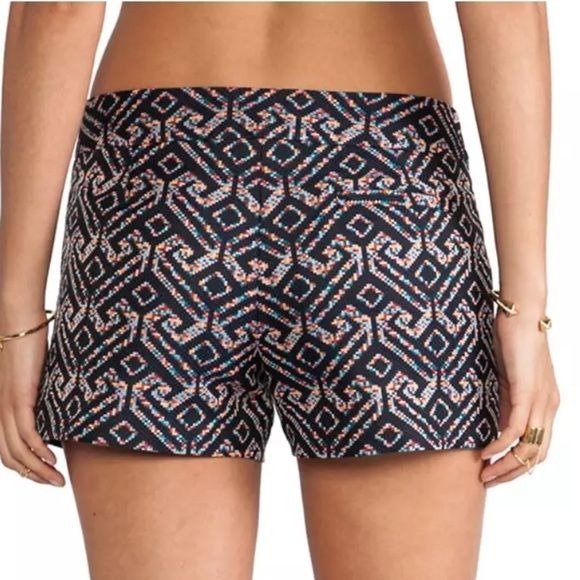 TRINA TURK Multi Navy Jacquard Corbin Shorts Size 8