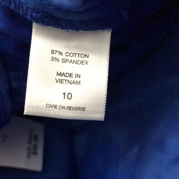 *NEW* NEW YORK & COMPANY Royal Blue Straight Crop Pants Size 10