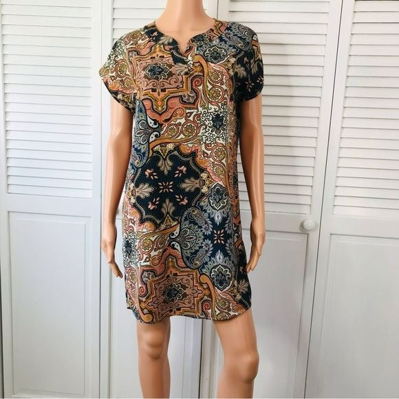 FREEWAY Blue Paisley Short Sleeve V-Neck Dress Size M