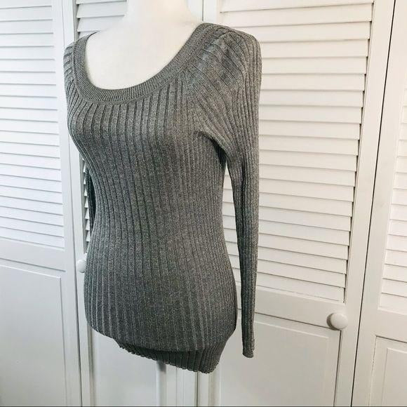 RUE21 Silver Ribbed Sweater Size M