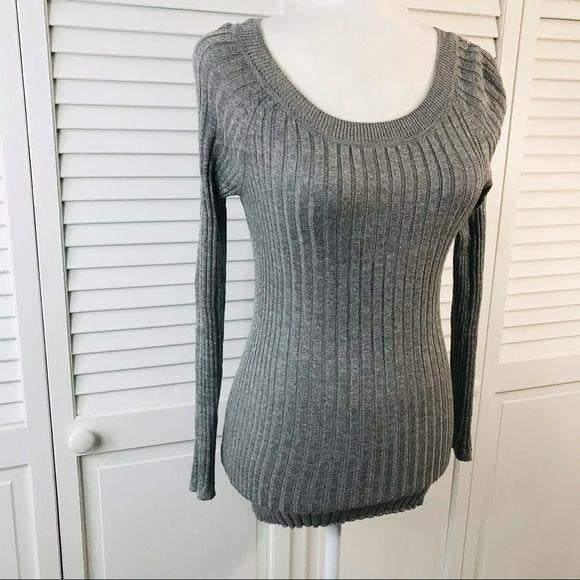 RUE21 Silver Ribbed Sweater Size M