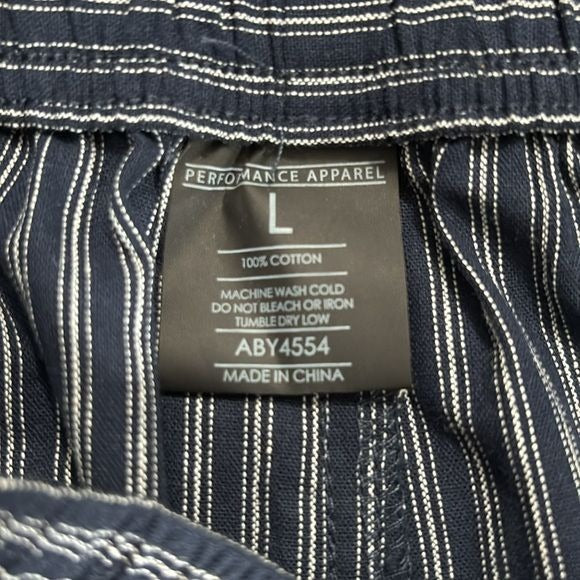 PERFORMANCE APPAREL Striped Shorts Size Large
