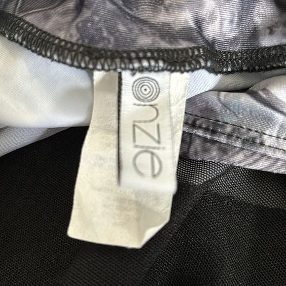 ONZIE Abstract Print Mesh Detail Leggings Size S