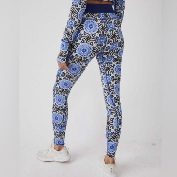 *NEW* FREE PEOPLE MOVEMENT Kaleidoscope Fireside Leggings Size XS