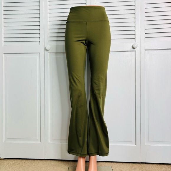 *NEW* AMERICAN EAGLE The Everything High-Waisted Green Flare Legging Size Small
