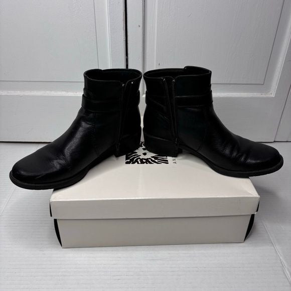 ANNE KLEIN Iflex Lynzee Black Leather Ankle Boots Size 6.5