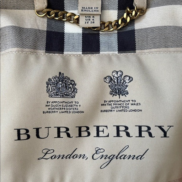 BURBERRY The Sandringham Short Trench Coat Size 4