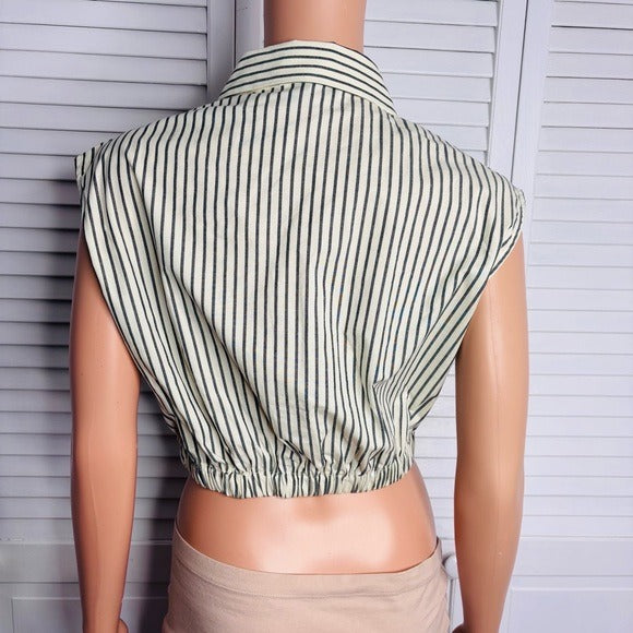 *New* WEWOREWHAT Sleeveless Popover Shirt Size Small