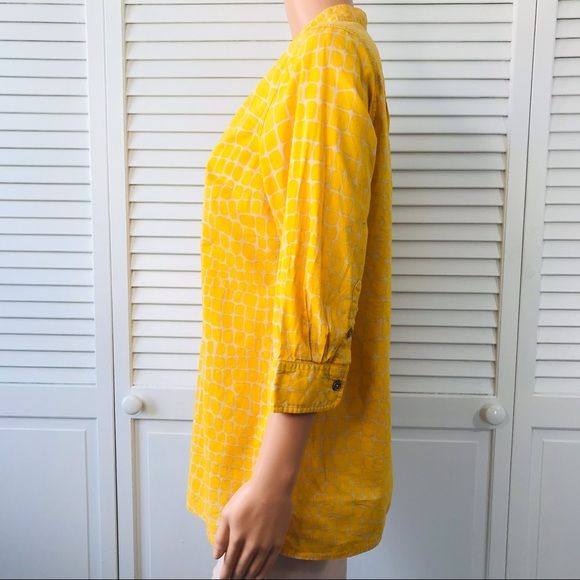 ISAAC MIZRAHI LIVE! Yellow Signature Animal Print Tunic Size M